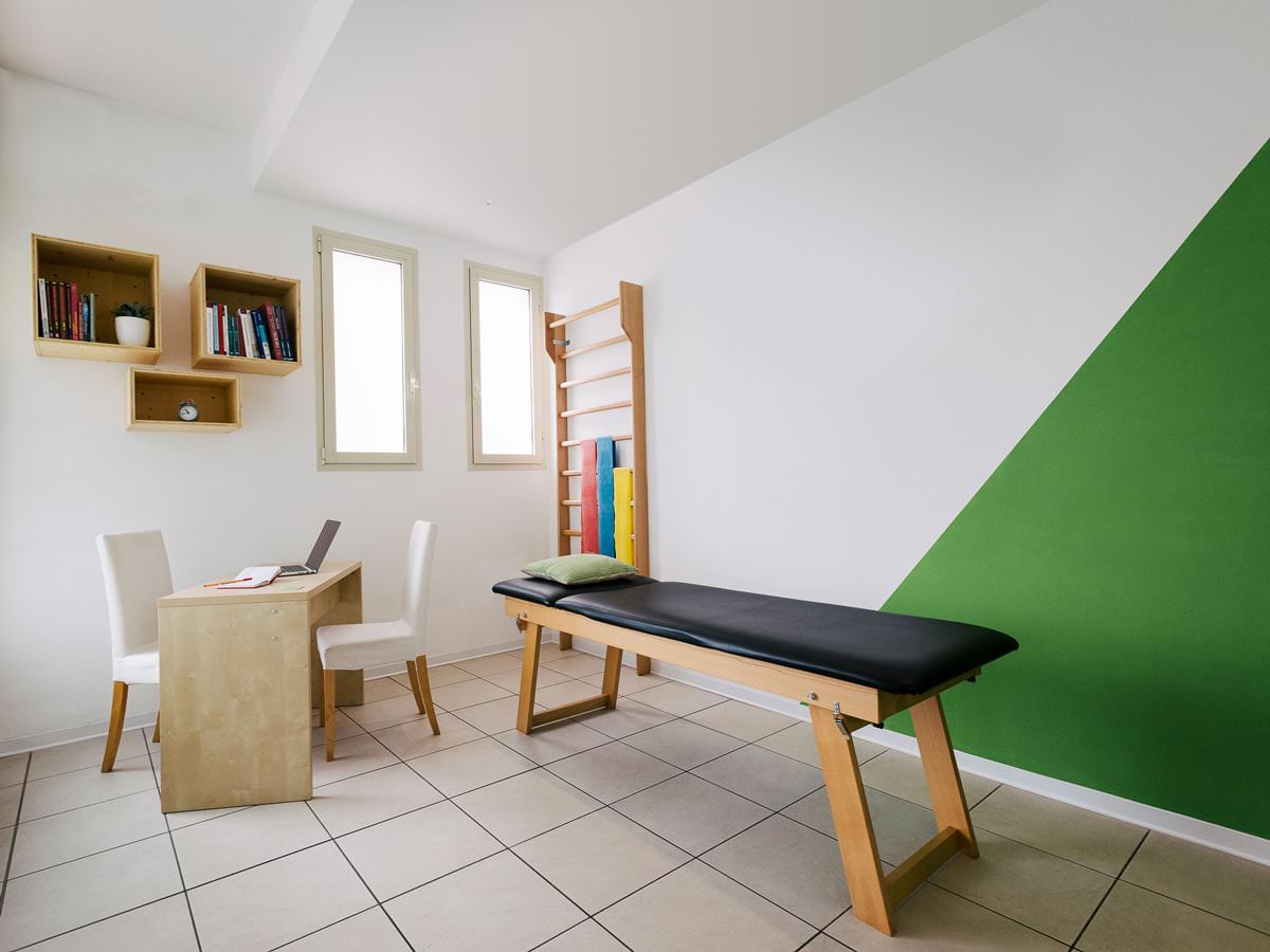 Questa immagine mostra lo studio di fisioterapia dove ricevo. Lavoro come fisioterapista a San Vendemiano, vicino a Conegliano.